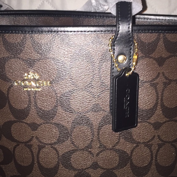 LARGE COACH signature city zip tote NEW WITH TAGS - Picture 2 of 7